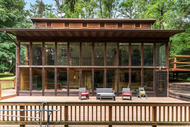307 S Beach Drive, Monticello, IN 47960