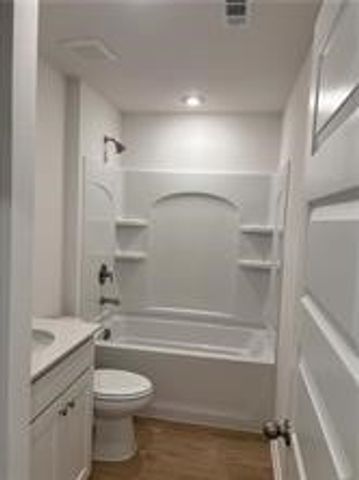 818 Heeler Avenue, Lowell, AR 72745