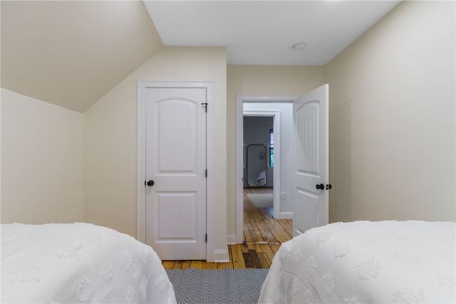 11 Sunshine Court, Newport, RI 02840