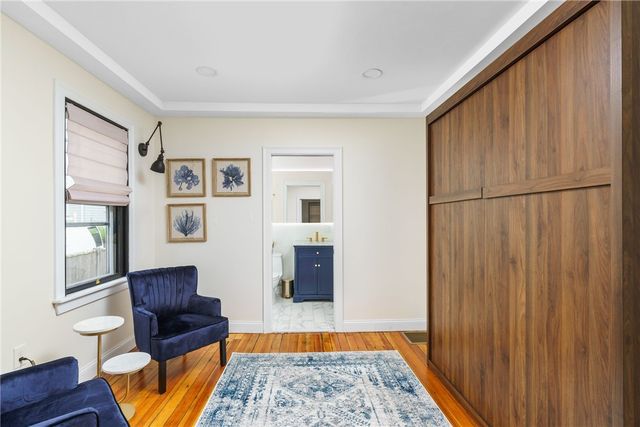 11 Sunshine Court, Newport, RI 02840
