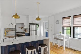 11 Sunshine Court, Newport, RI 02840