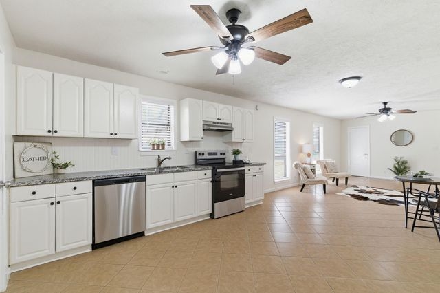 8892 E Buffalo Circle, Willis, TX 77378