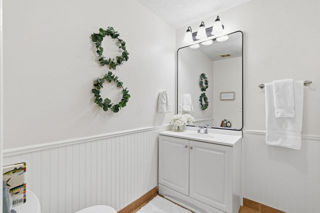 8892 E Buffalo Circle, Willis, TX 77378