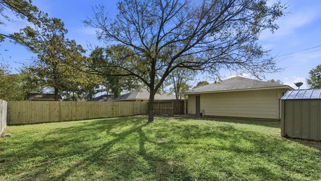 8892 E Buffalo Circle, Willis, TX 77378