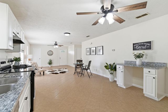 8892 E Buffalo Circle, Willis, TX 77378