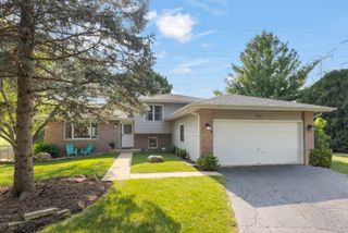 907 Wescott Road, Bolingbrook, IL 60440
