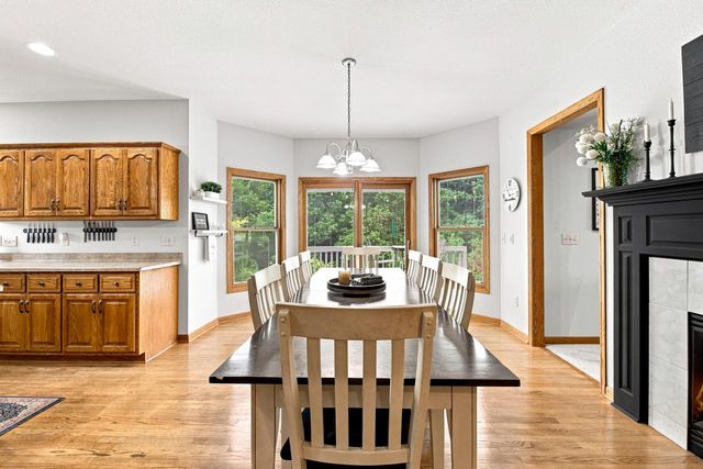 W238S5976 Prairie Wolf COURT, Waukesha, WI 53189