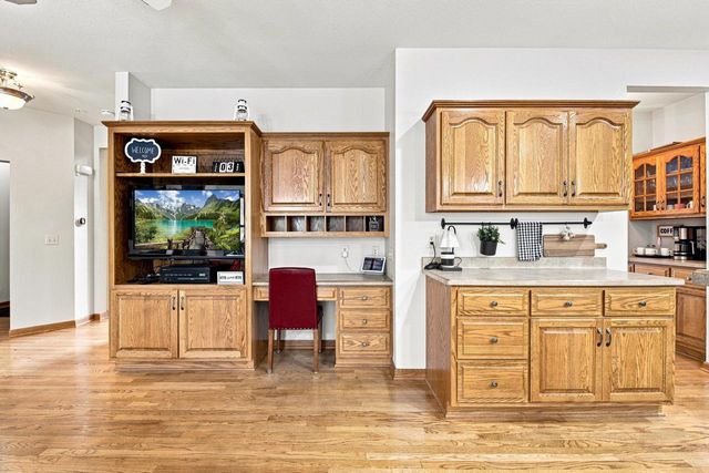 W238S5976 Prairie Wolf COURT, Waukesha, WI 53189