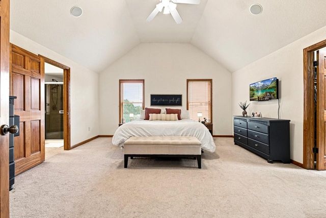 W238S5976 Prairie Wolf COURT, Waukesha, WI 53189