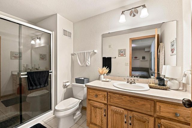 W238S5976 Prairie Wolf COURT, Waukesha, WI 53189