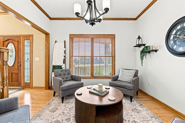 W238S5976 Prairie Wolf COURT, Waukesha, WI 53189