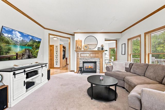 W238S5976 Prairie Wolf COURT, Waukesha, WI 53189