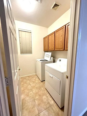 1812 E Beverly Road, Phoenix, AZ 85042