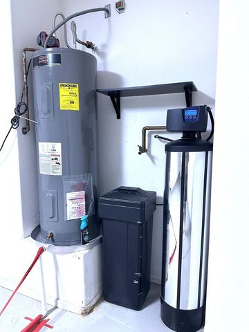 1812 E Beverly Road, Phoenix, AZ 85042