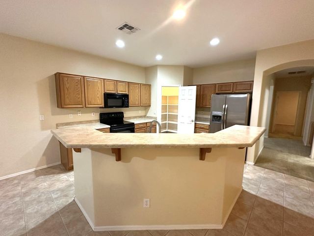 1812 E Beverly Road, Phoenix, AZ 85042