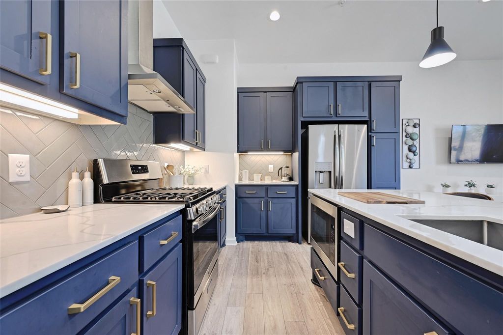 2804 S 1st ST 2106, Austin, TX 78704