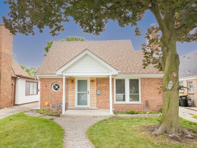 1821 N 74th Avenue, Elmwood Park, IL 60707