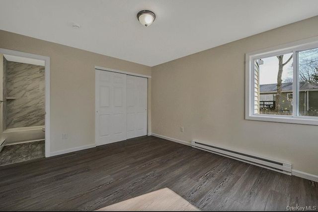 4 Park Lane, Middle Island, NY 11953