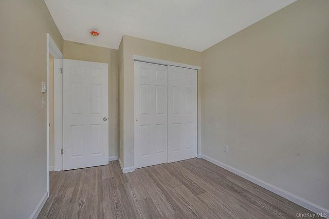 4 Park Lane, Middle Island, NY 11953