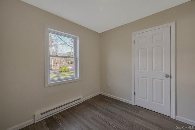 4 Park Lane, Middle Island, NY 11953