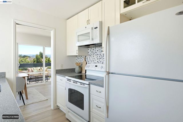 1075 Shell Blvd 11, Foster City, CA 94404