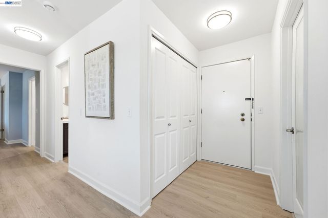 1075 Shell Blvd 11, Foster City, CA 94404