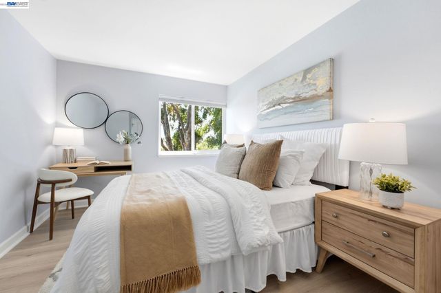 1075 Shell Blvd 11, Foster City, CA 94404