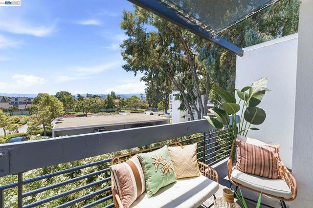1075 Shell Blvd 11, Foster City, CA 94404