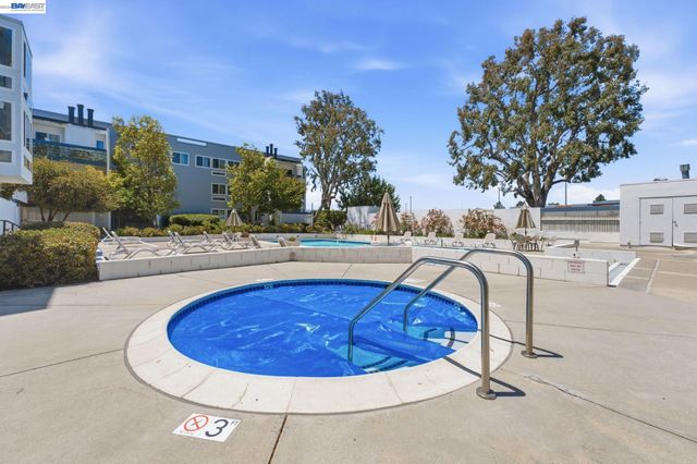 1075 Shell Blvd 11, Foster City, CA 94404