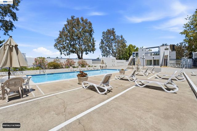 1075 Shell Blvd 11, Foster City, CA 94404