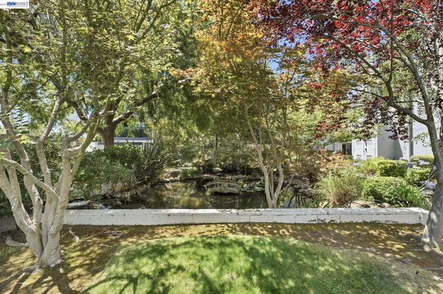 1075 Shell Blvd 11, Foster City, CA 94404