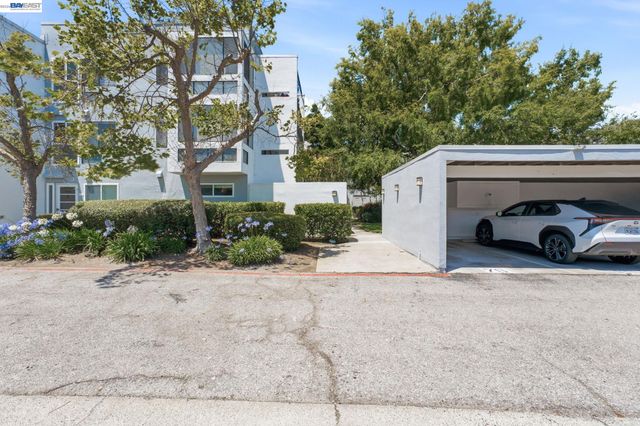 1075 Shell Blvd 11, Foster City, CA 94404