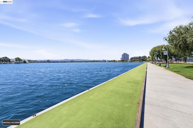 1075 Shell Blvd 11, Foster City, CA 94404