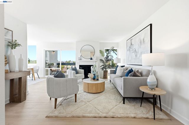 1075 Shell Blvd 11, Foster City, CA 94404