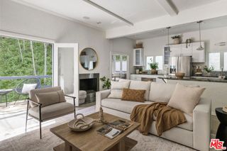 8326 Kirkwood Drive, Los Angeles, CA 90046