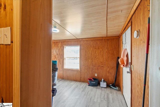 633 E Lynches River Road, Lamar, SC 29069