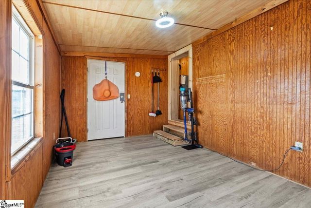 633 E Lynches River Road, Lamar, SC 29069