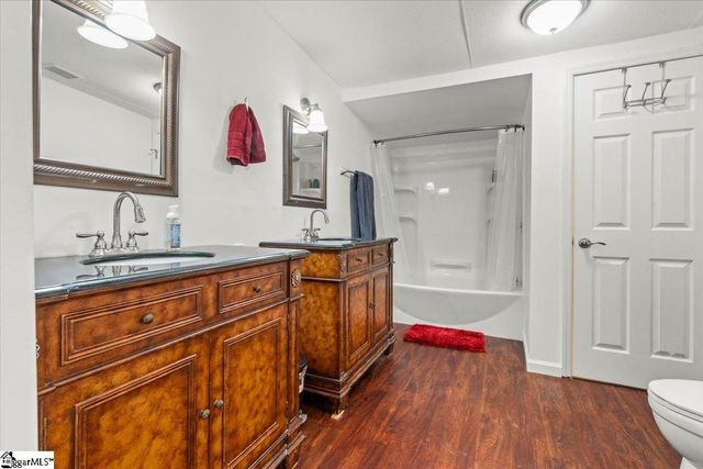 633 E Lynches River Road, Lamar, SC 29069