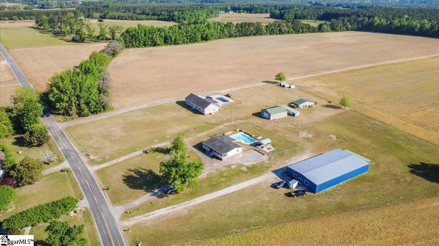 633 E Lynches River Road, Lamar, SC 29069