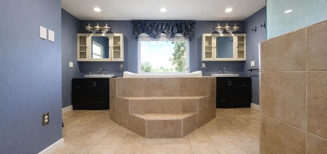 10108 Woodhollow Drive, Conroe, TX 77385
