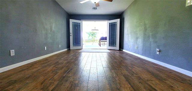 10108 Woodhollow Drive, Conroe, TX 77385