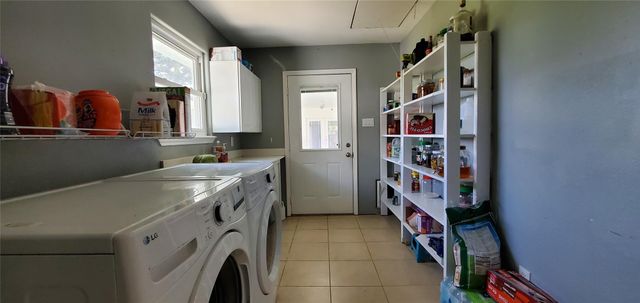 10108 Woodhollow Drive, Conroe, TX 77385