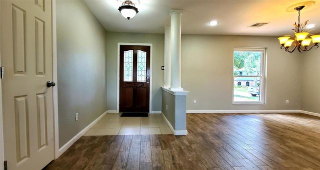 10108 Woodhollow Drive, Conroe, TX 77385