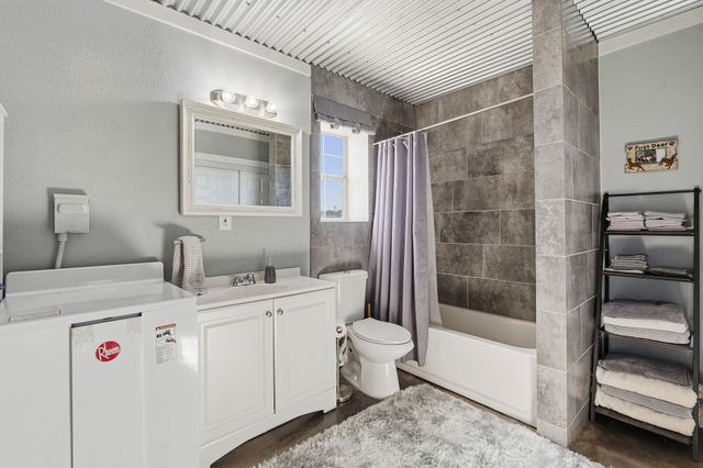 500 C Pursley RD, Dripping Springs, TX 78620