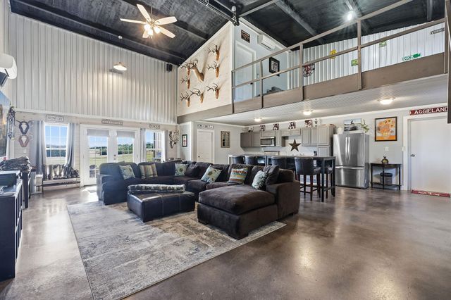 500 C Pursley RD, Dripping Springs, TX 78620