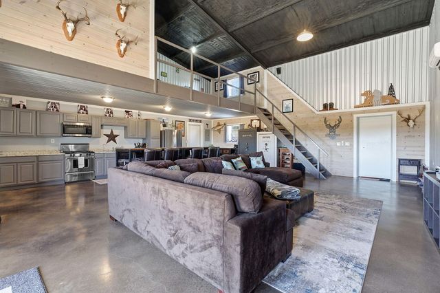 500 C Pursley RD, Dripping Springs, TX 78620