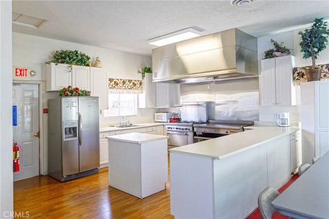 881 N. Lake Street 202, Hemet, CA 92544