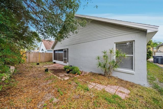 245 HOLLINGSHEAD LOOP, Davenport, FL 33896