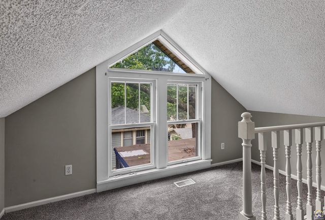1339 SW High AVE, Topeka, KS 66604