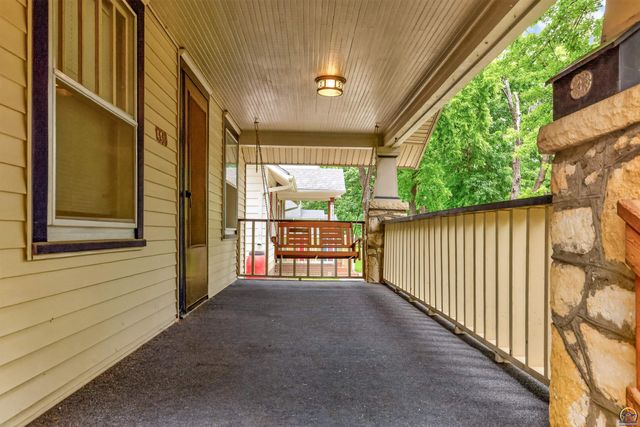 1339 SW High AVE, Topeka, KS 66604